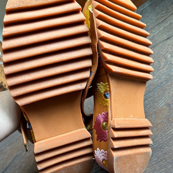 Farm Rio Embroidered Platform Sandals - Picture 4 of 4